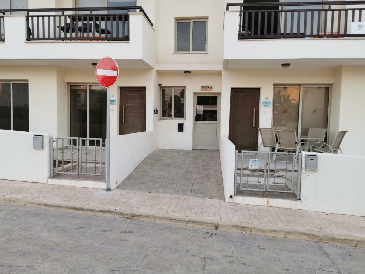 Sea View Apartment Protaras Bagian luar foto